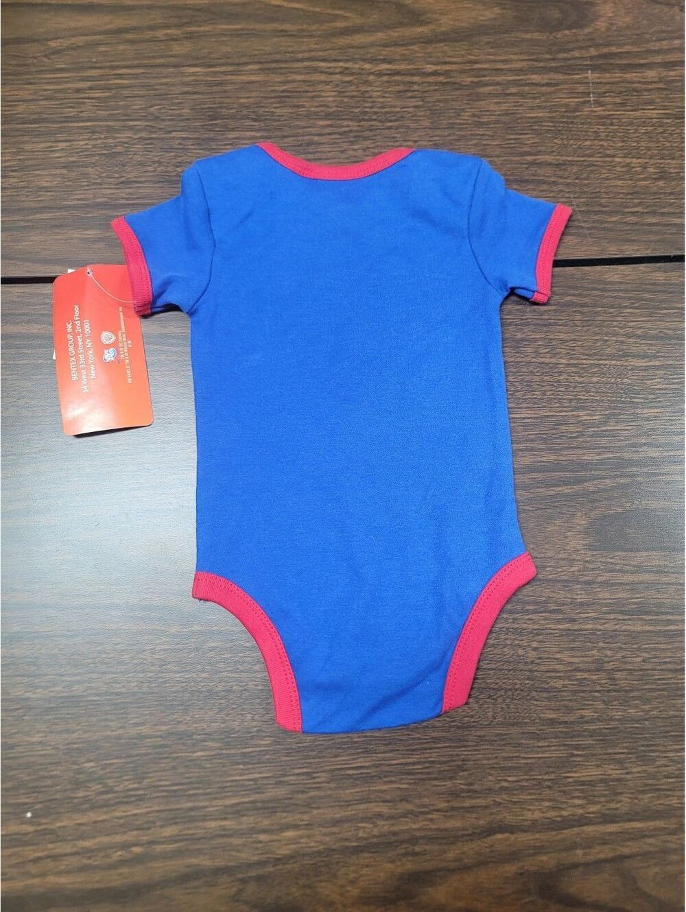 Superman Baby Onesie Bodysuit with Iconic Logo - Picture 2 of 4